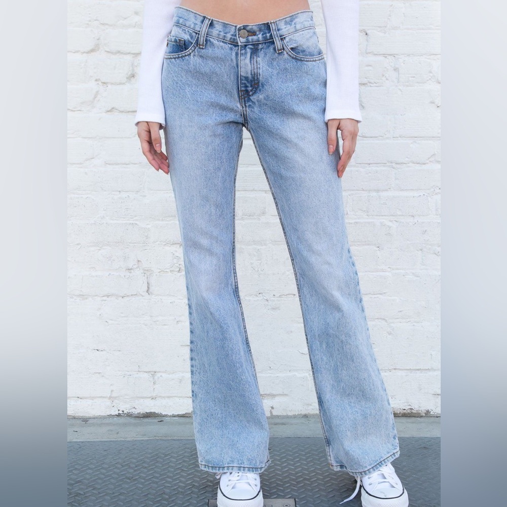 Brandy Melville Quinn Low Rise Baggy Jeans - One Size
